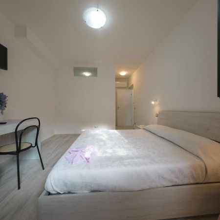 Sorrento Realty Holidays - The Smile Of The Sun Buitenkant foto